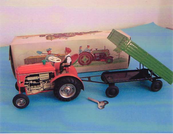 Steyr-Blechtraktor.jpg